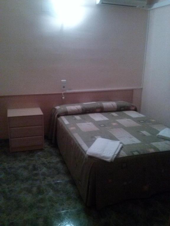 Hostal Restaurante Casa Paco Alfajarín Habitación foto